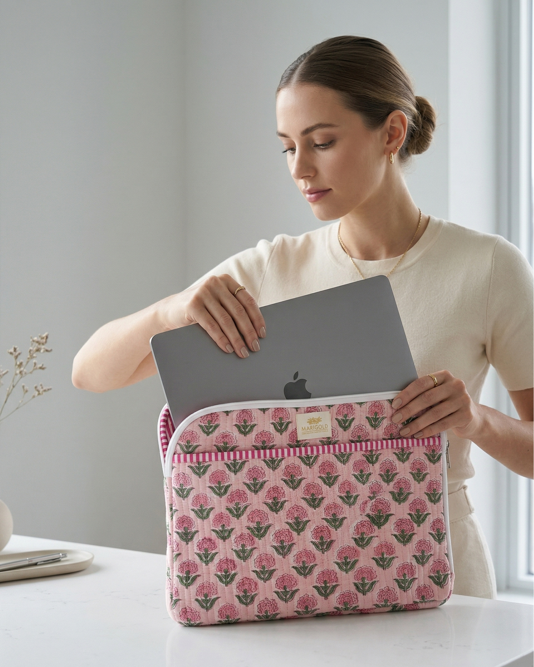 Pastellblüten Laptop-Hülle